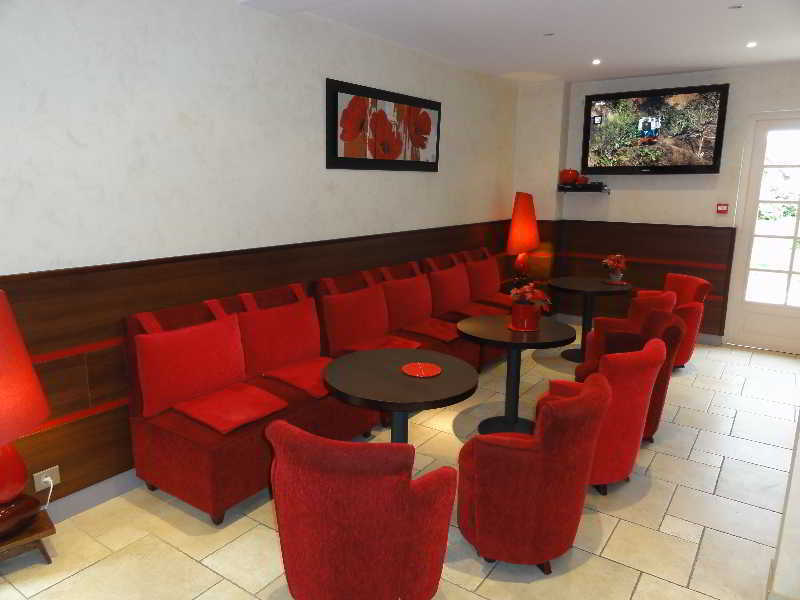 Hotel Restaurant Les Coquelicots, The Originals Relais Saint-Pardoux-l'Ortigier Экстерьер фото