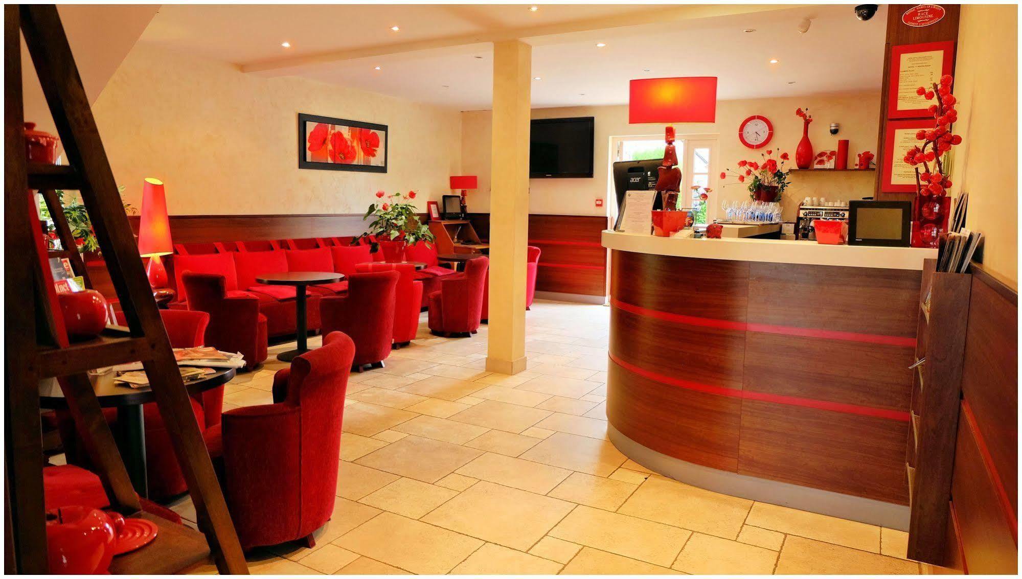 Hotel Restaurant Les Coquelicots, The Originals Relais Saint-Pardoux-l'Ortigier Экстерьер фото