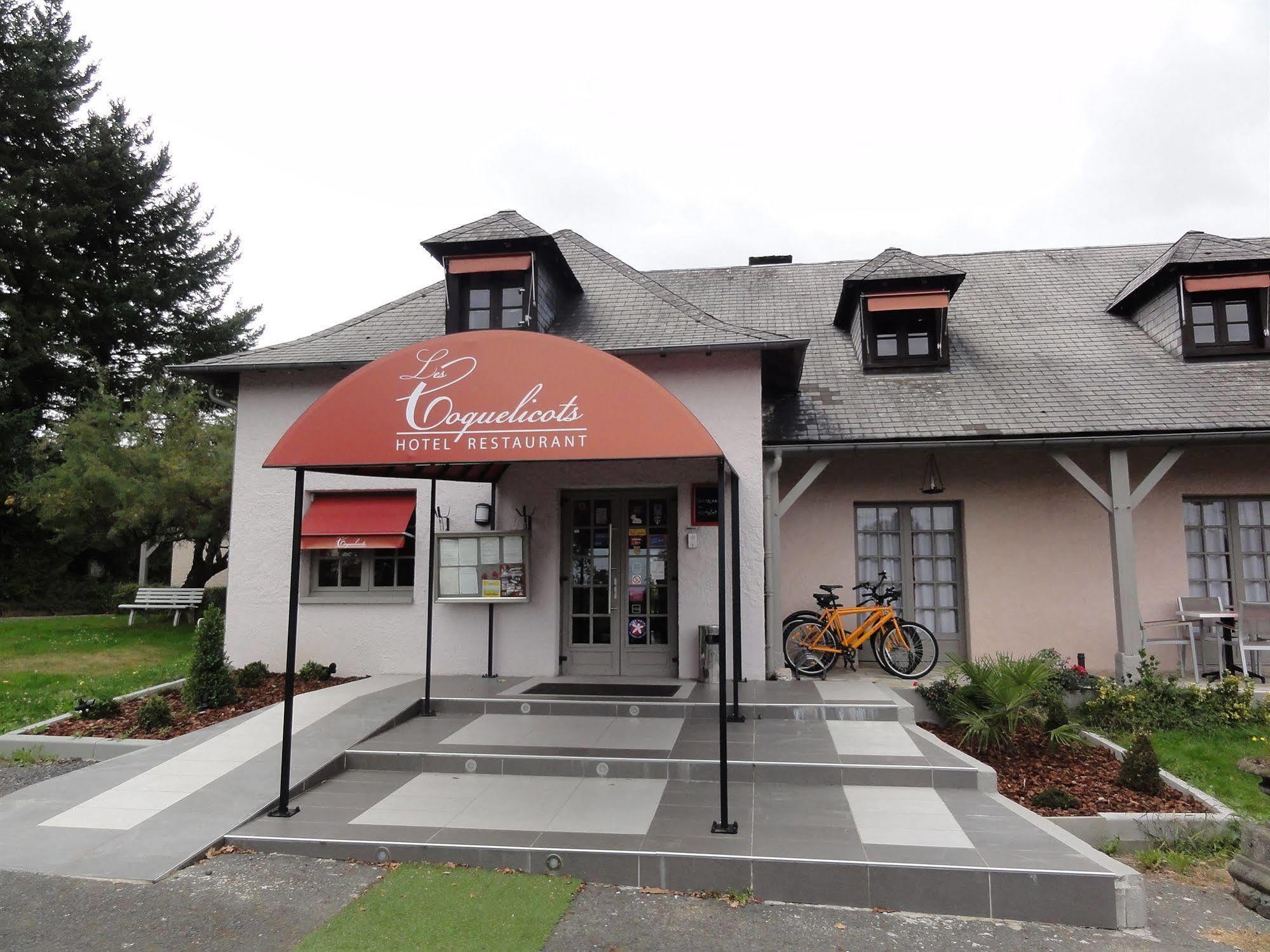 Hotel Restaurant Les Coquelicots, The Originals Relais Saint-Pardoux-l'Ortigier Экстерьер фото