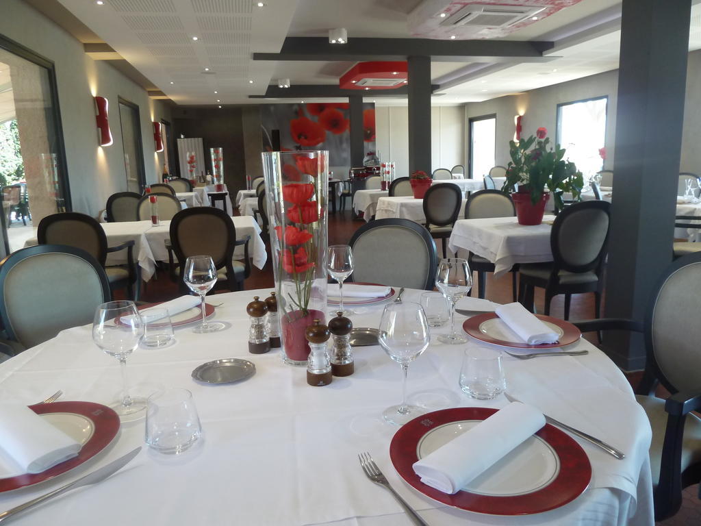 Hotel Restaurant Les Coquelicots, The Originals Relais Saint-Pardoux-l'Ortigier Экстерьер фото